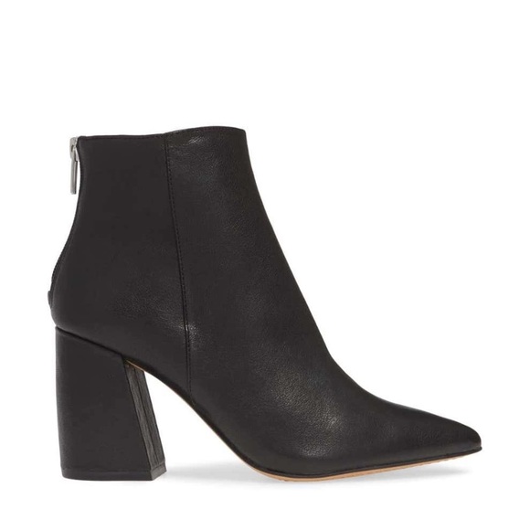 NEW 10 Vince Camuto Benedie Black Leather Bootie - Picture 3 of 13